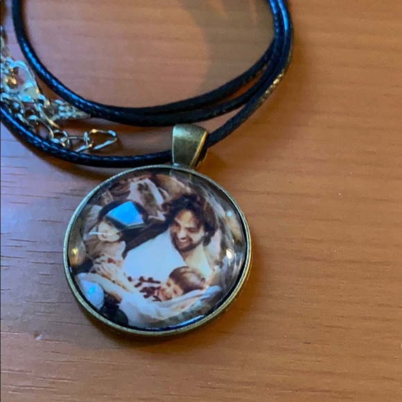 Jewelry - Jesus laughing with the kids necklace